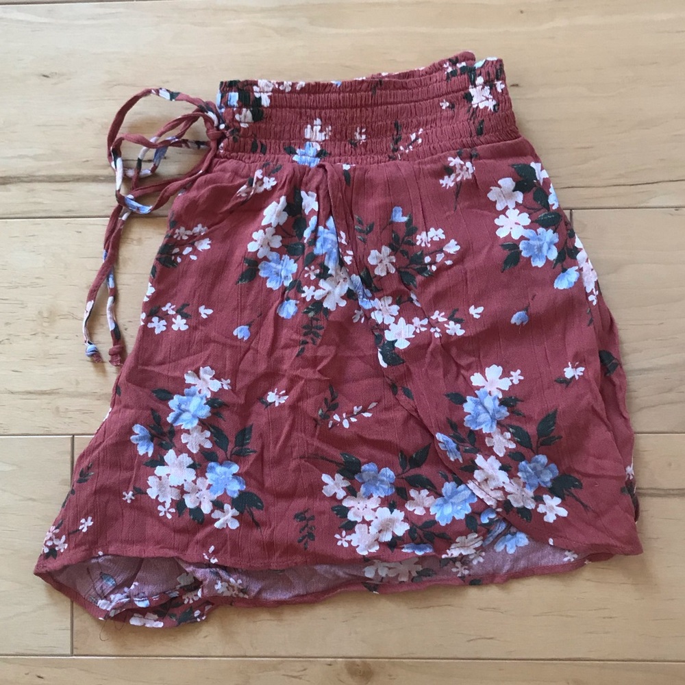 American Eagle Floral Shorts